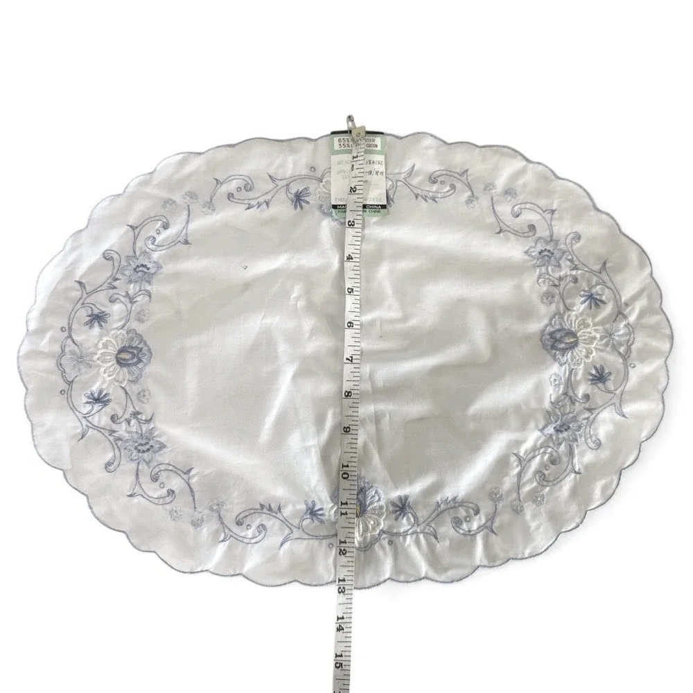 Vintage Floral Embroidered Linens Set‎ of 12